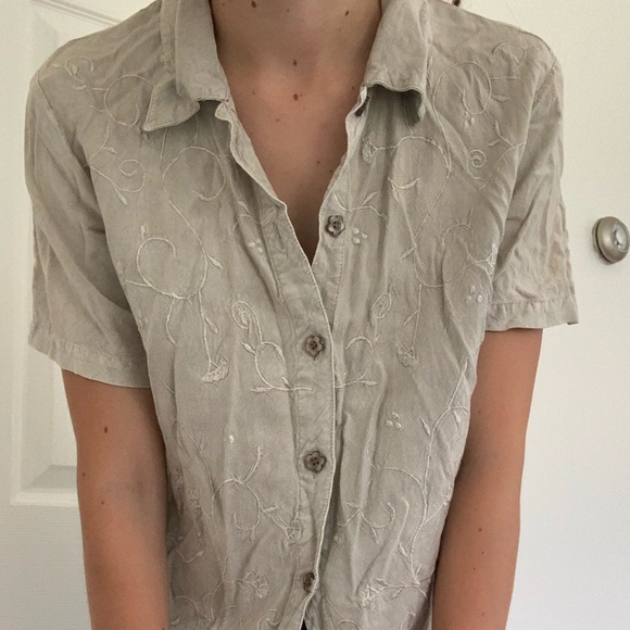 💚 Victoria Moon embroidered tee - Picture 5 of 12